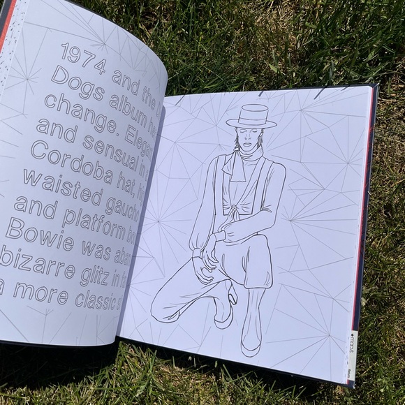 David Bowie Retrospective Coloring Book - Picture 7 of 8